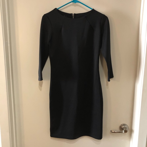 Flattering black mini dress - Picture 3 of 9